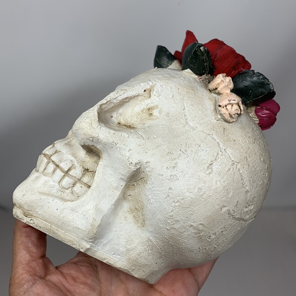 Halloween / Dia de Los Muertos Day of Dead resin 5.3” Skull with flowers NEW - Picture 13 of 16